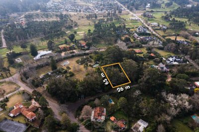 Buen terreno en venta barrio Golf Punta Del Este
