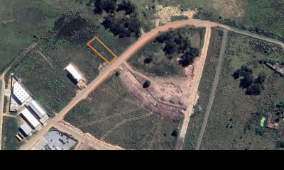Lote en polo logístico con grán conexión