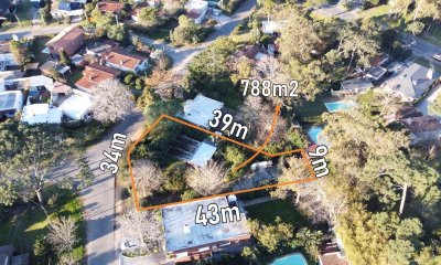 Oportunidad Terreno de 788 m² en Pda. 21 de Playa Mansa
