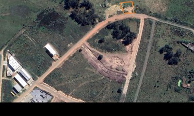 Terreno en zona con empresas activas
