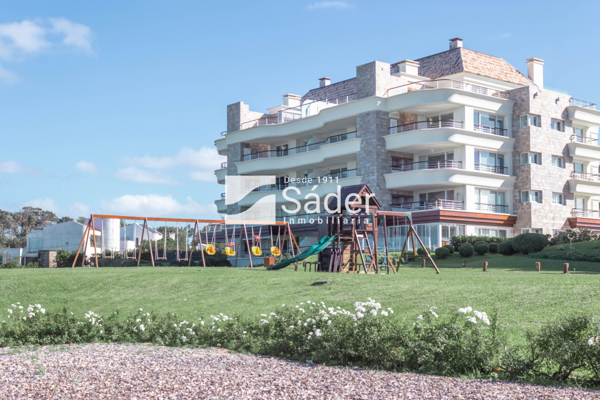 Apartamento ID.3737 - Venta Penthouse 3 DORMITORIOS en Playa Mansa, Punta del Este