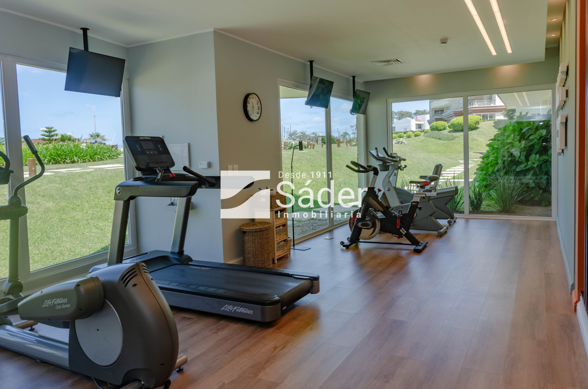 Apartamento ID.3737 - Venta Penthouse 3 DORMITORIOS en Playa Mansa, Punta del Este