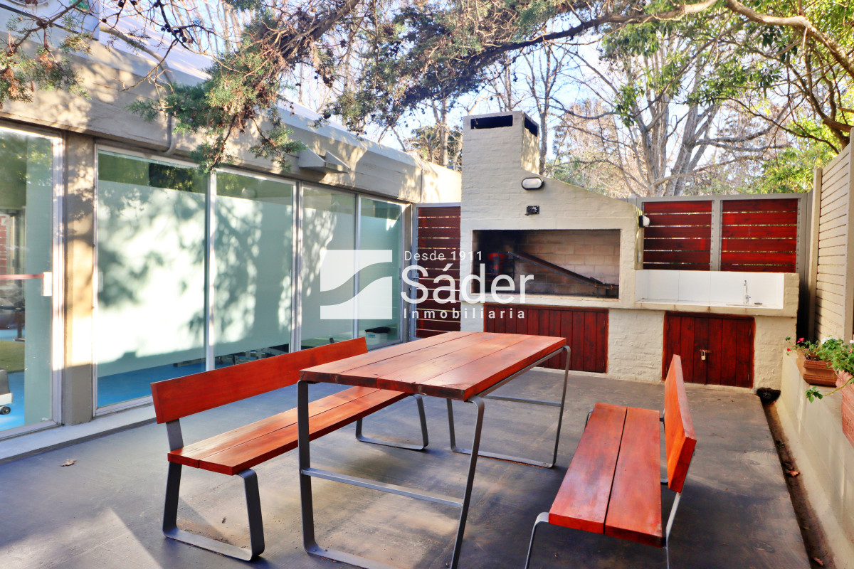 Apartamento ID.4337 - Apto sobre Av. Roosevelt, 2 Dorm con Suite y Parrillero 