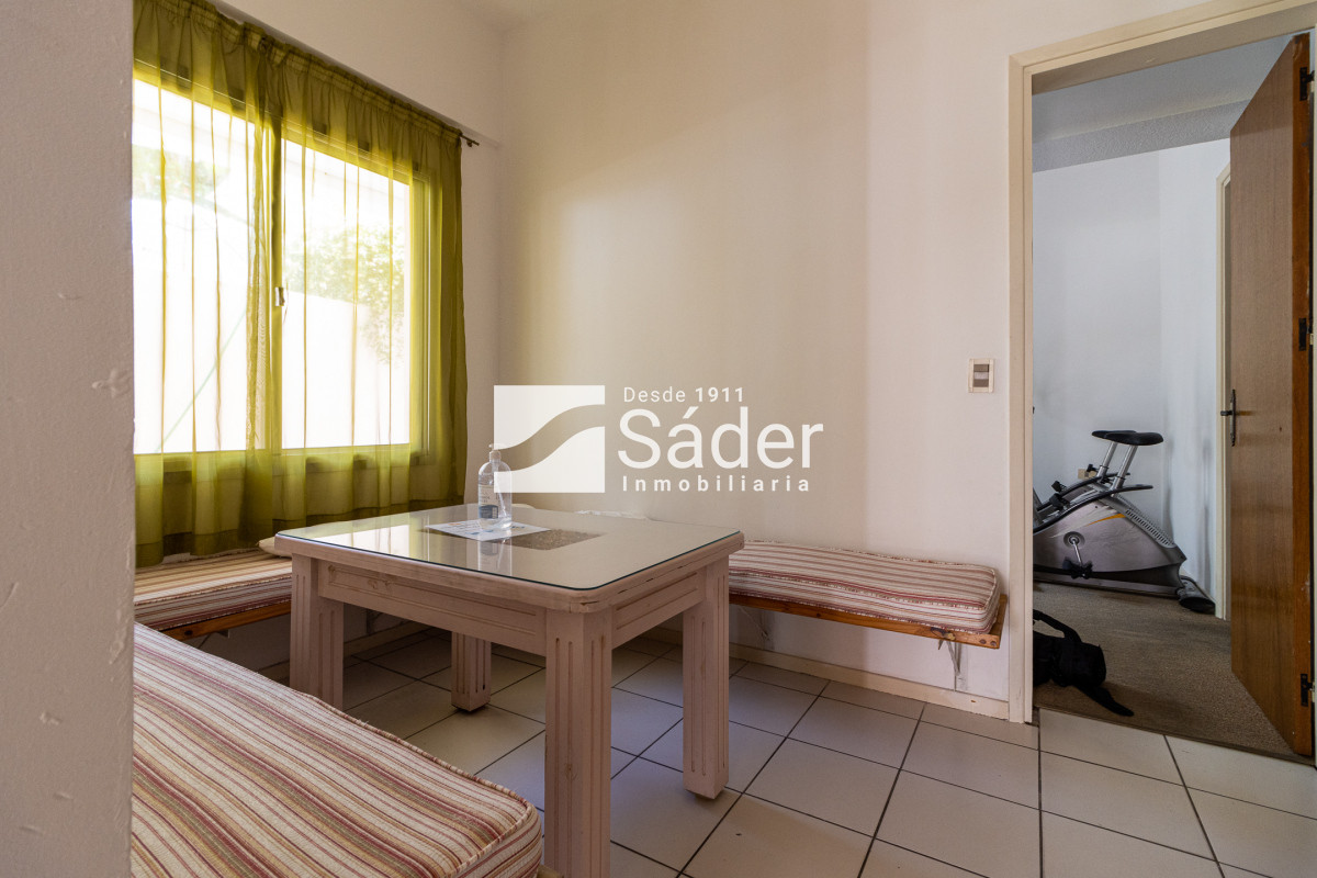 Apartamento ID.2518 - Apartamento en venta Playa Mansa 3 dormitorios