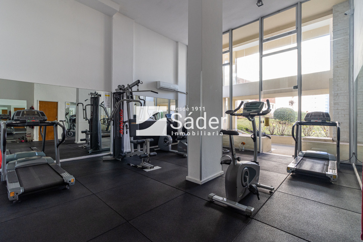 Apartamento ID.4336 - Apartamento en playa brava con vista al mar, excelentes servicios.