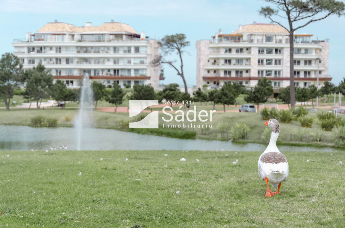 Apartamento ID.3737 - Venta Penthouse 3 DORMITORIOS en Playa Mansa, Punta del Este