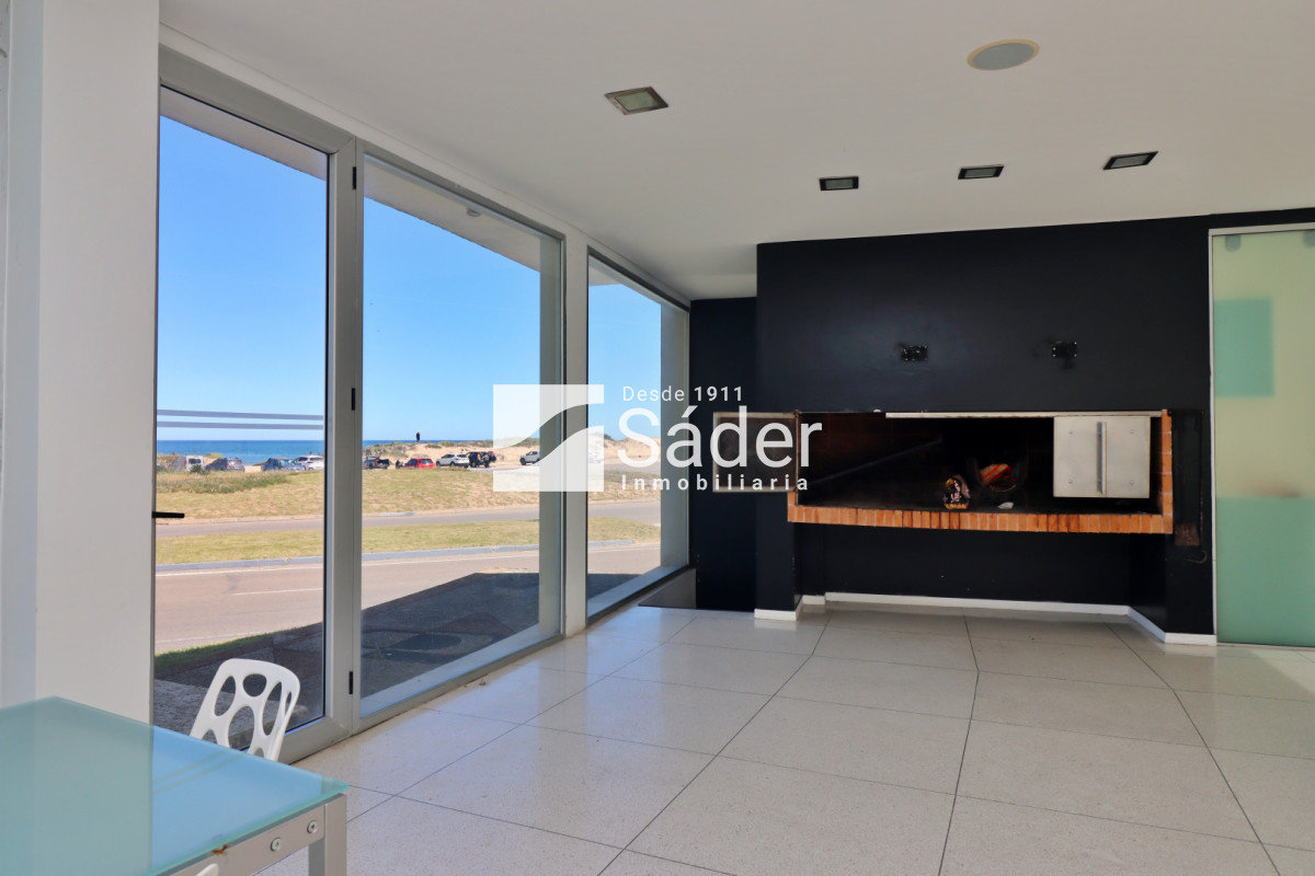 Apartamento ID.4545 - Verano frente al mar, Parada 3 de la Brava 