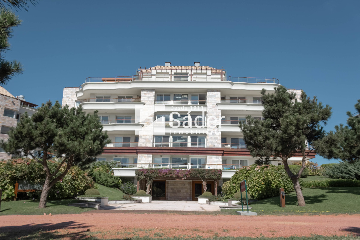Apartamento ID.3737 - Venta Penthouse 3 DORMITORIOS en Playa Mansa, Punta del Este