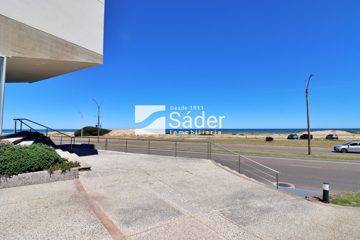 Apartamento ID.4545 - Verano frente al mar, Parada 3 de la Brava 