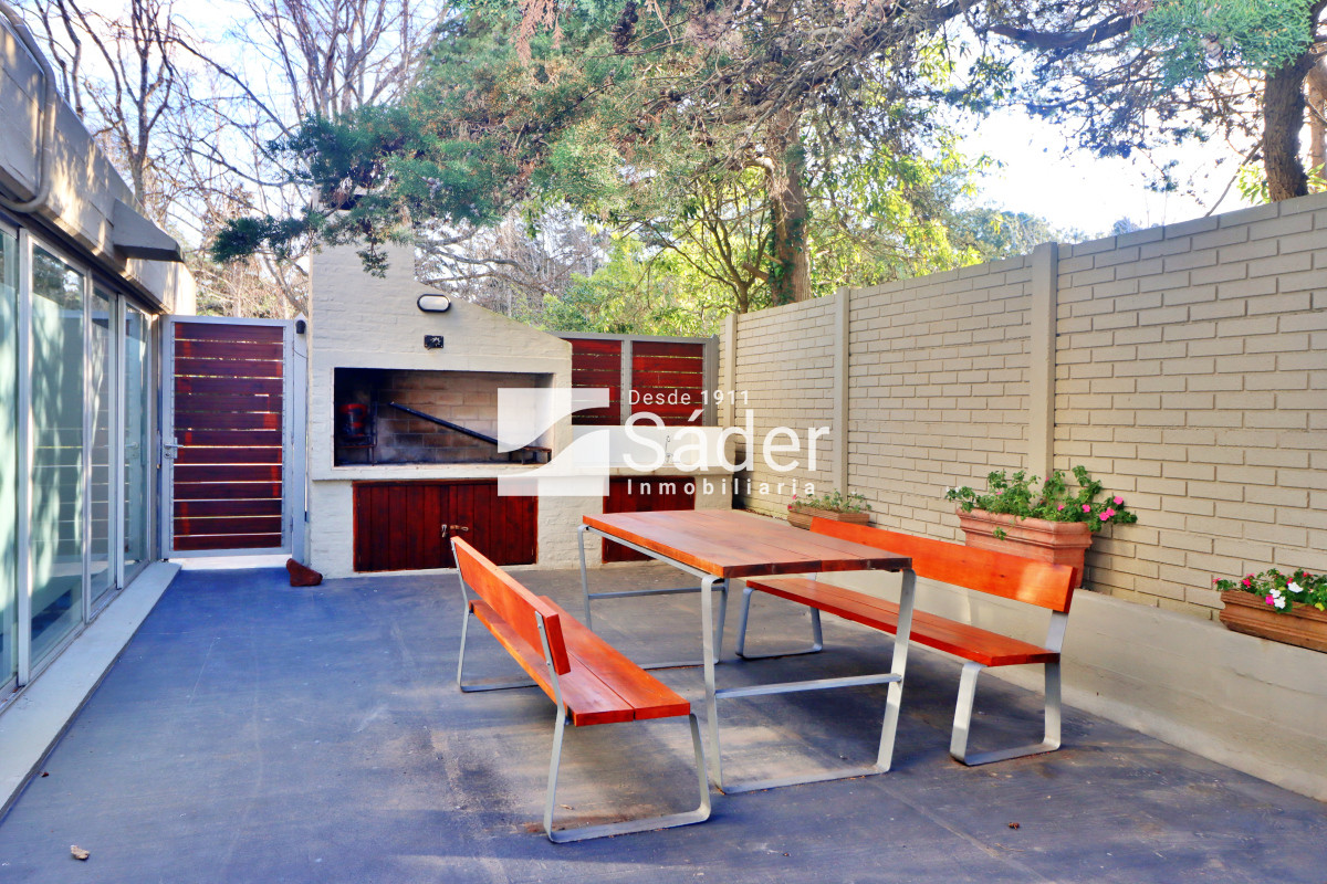 Apartamento ID.4337 - Apto sobre Av. Roosevelt, 2 Dorm con Suite y Parrillero 