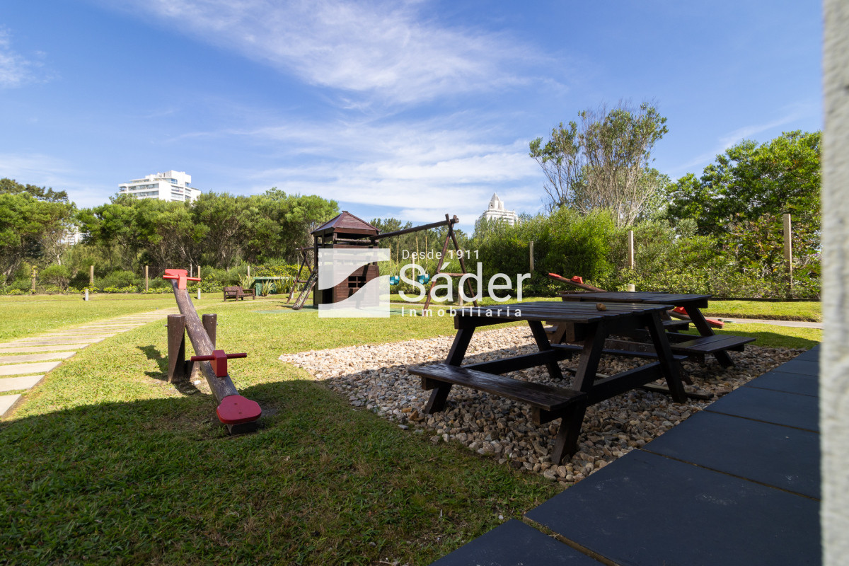 Apartamento ID.4729 - Apto en Alq. 3 Suites en Pda 8 de Playa Brava, a metros del mar 