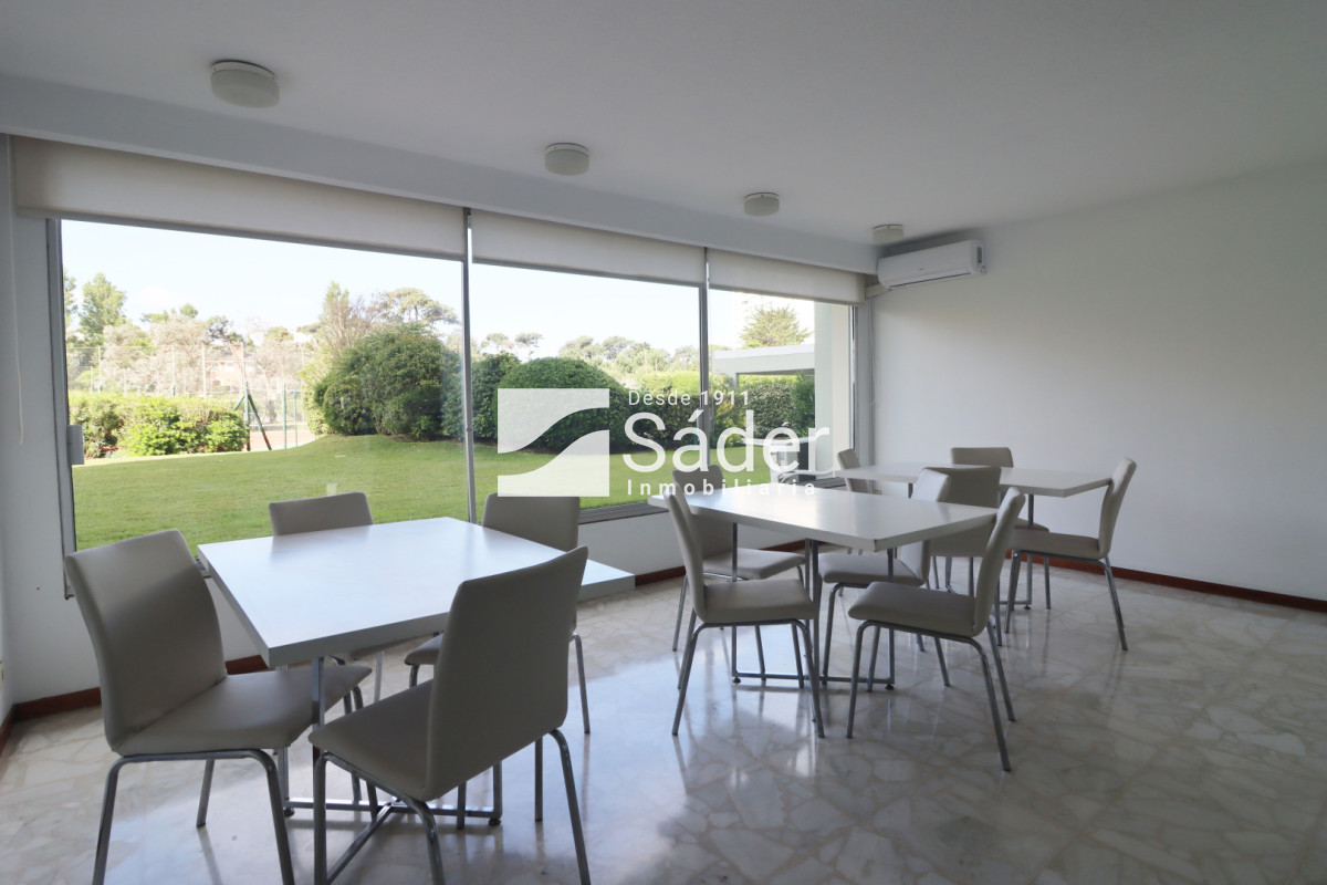 Apartamento ID.3751 - A metros del mar, Parada 19 de Playa Mansa. Alquiler temporal 