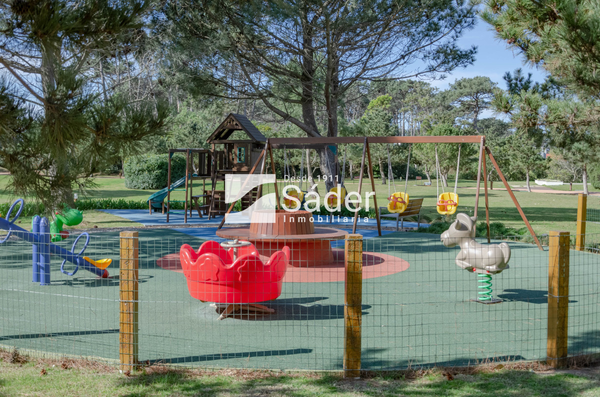 Apartamento ID.3737 - Venta Penthouse 3 DORMITORIOS en Playa Mansa, Punta del Este