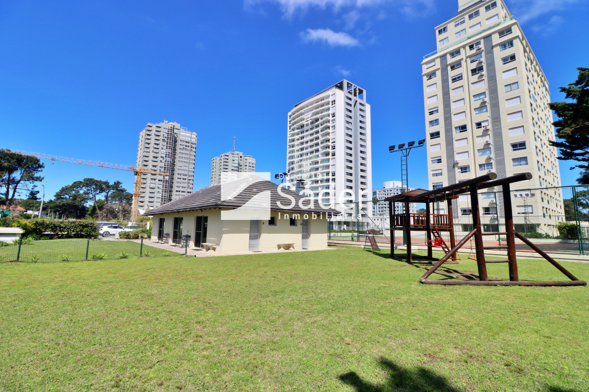 Apartamento ID.4236 - Apto 3 dorm. Parada 14 de mansa. Luminoso y moderno. 