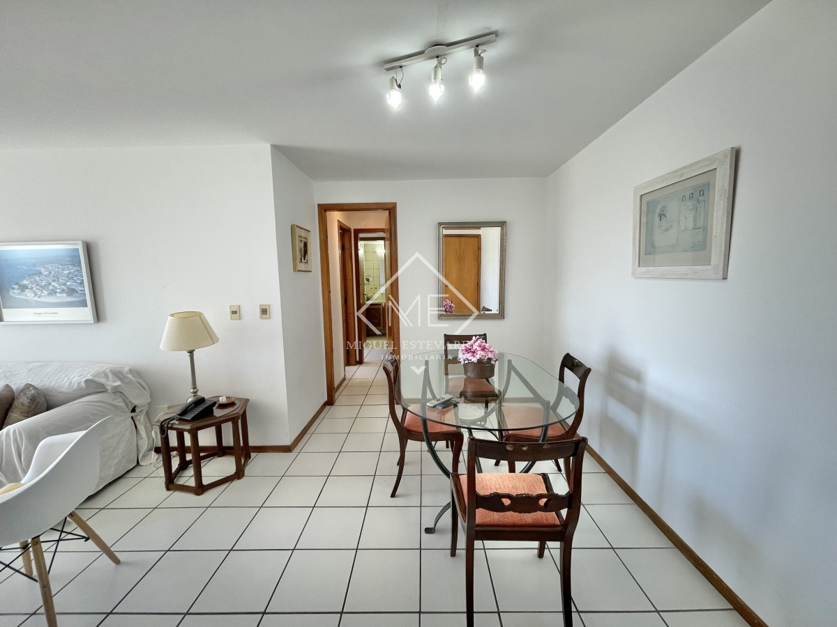 Apartamento ID.799 - VENTA DE APARTAMENTO DE 2 DORMITRIOS EN MANSA A PASOS DE ENJOY
