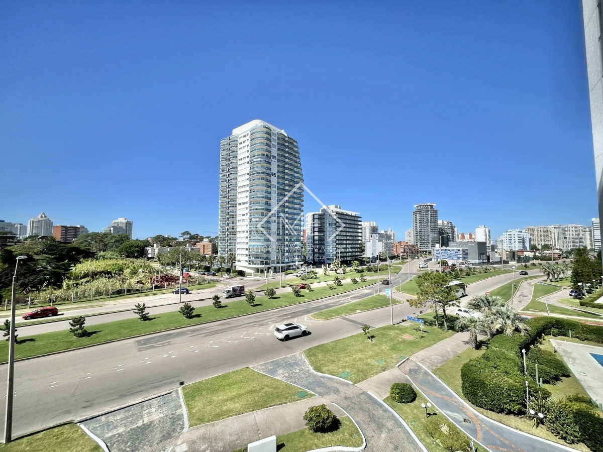 Apartamento ID.799 - VENTA DE APARTAMENTO DE 2 DORMITRIOS EN MANSA A PASOS DE ENJOY