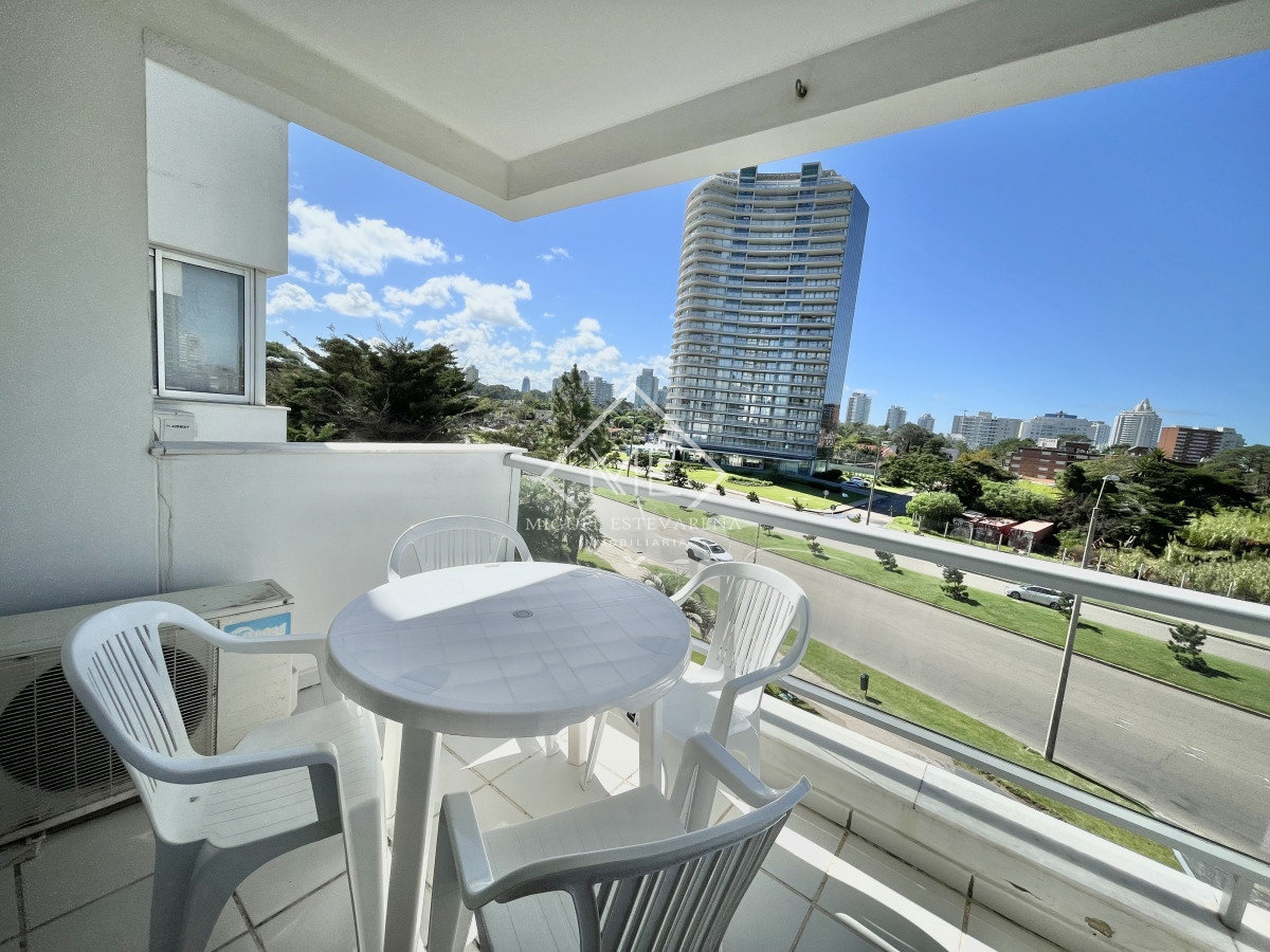 Apartamento ID.799 - VENTA DE APARTAMENTO DE 2 DORMITRIOS EN MANSA A PASOS DE ENJOY