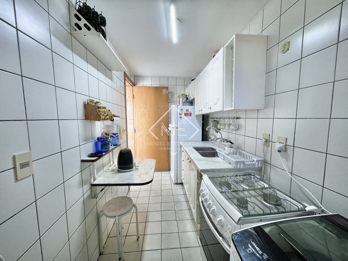 Apartamento ID.799 - VENTA DE APARTAMENTO DE 2 DORMITRIOS EN MANSA A PASOS DE ENJOY
