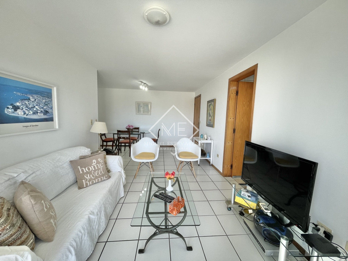 Apartamento ID.799 - VENTA DE APARTAMENTO DE 2 DORMITRIOS EN MANSA A PASOS DE ENJOY