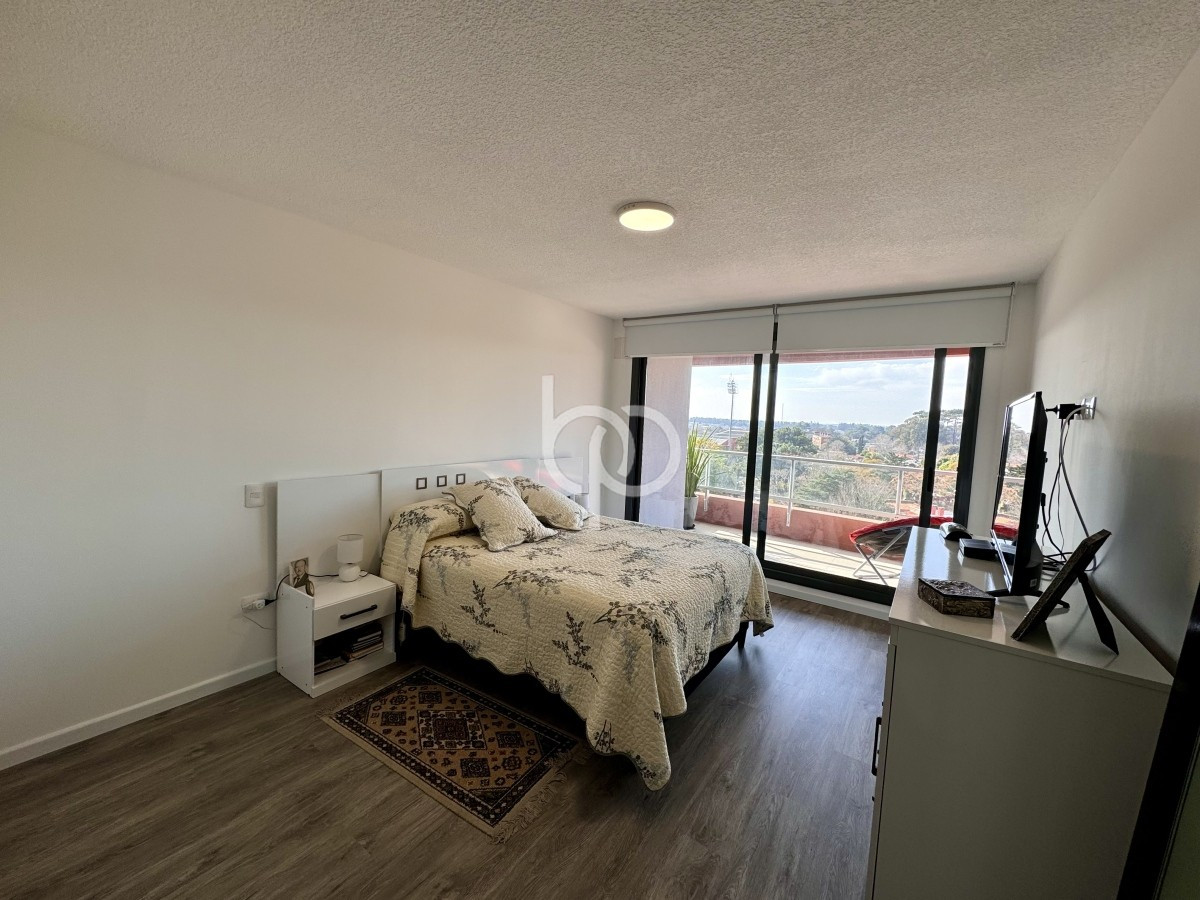 Apartamento ID.330 - APARTAMENTO UBICADO A PASOS DEL SHOPING Y CENTROS MEDICOS