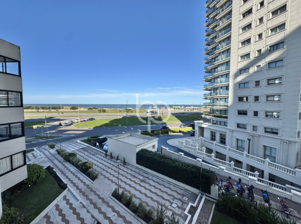 Apartamento ID.395 - edificio parquemar venta
