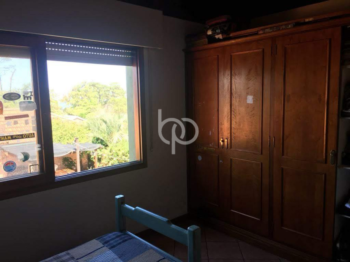 Casa ID.303 - Casa de 5 dormitorios en la parada 23 de la mansa