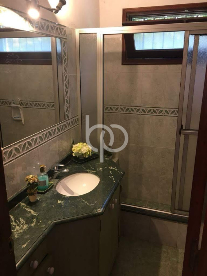 Casa ID.303 - Casa de 5 dormitorios en la parada 23 de la mansa