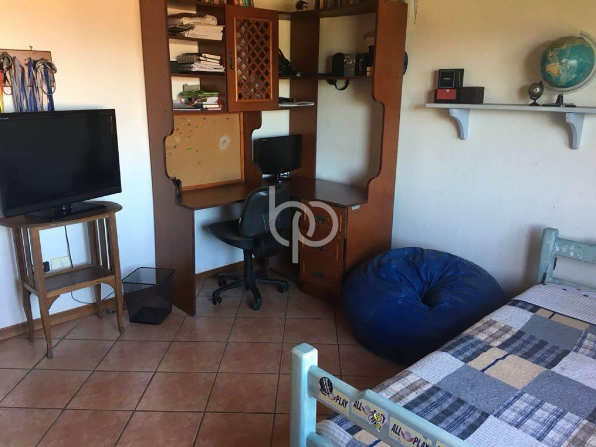 Casa ID.303 - Casa de 5 dormitorios en la parada 23 de la mansa