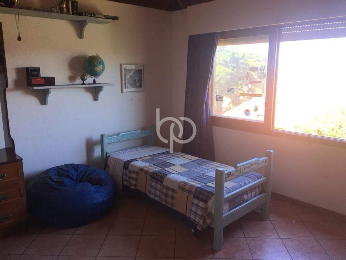Casa ID.303 - Casa de 5 dormitorios en la parada 23 de la mansa