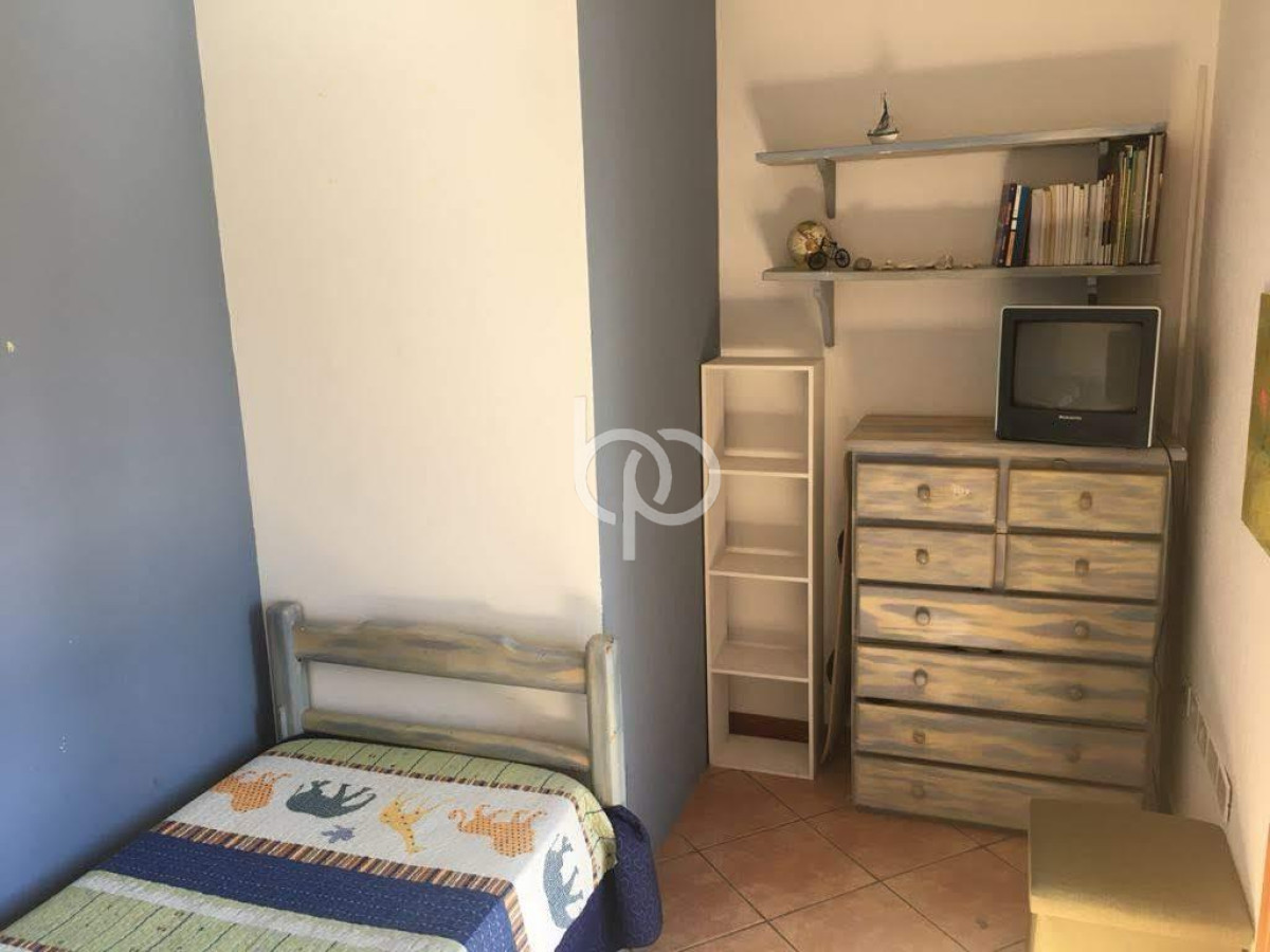 Casa ID.303 - Casa de 5 dormitorios en la parada 23 de la mansa