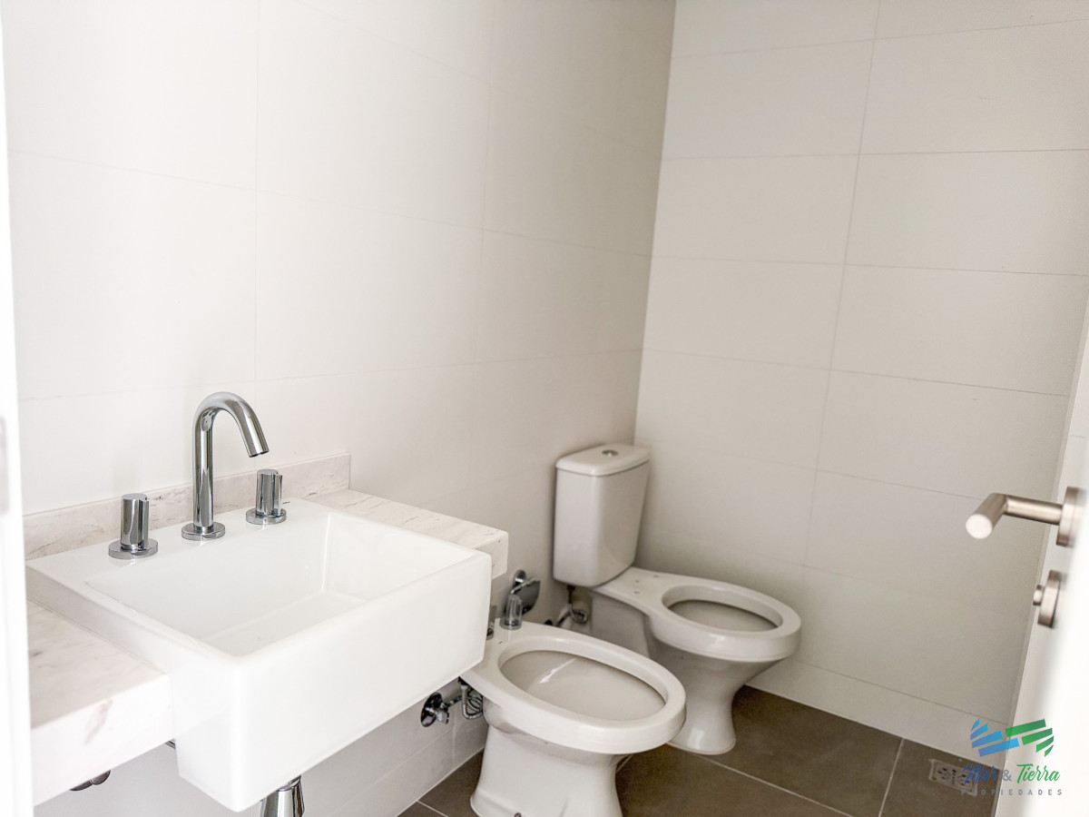 Apartamento ID.5262 - Torre Greenlife. 2 Dormitorios con 3 baños. OPORTUNIDAD EN PUNTA DEL ESTE!