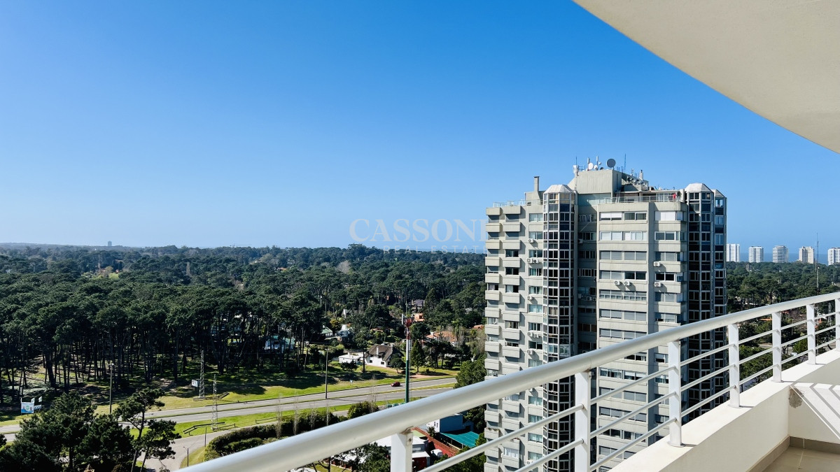 Apartamento ID.4669 - Greenlife. 3 Dormitorios con 4 baños. OPORTUNIDAD.