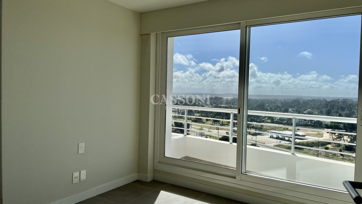 Apartamento ID.4669 - Greenlife. 3 Dormitorios con 4 baños. OPORTUNIDAD.