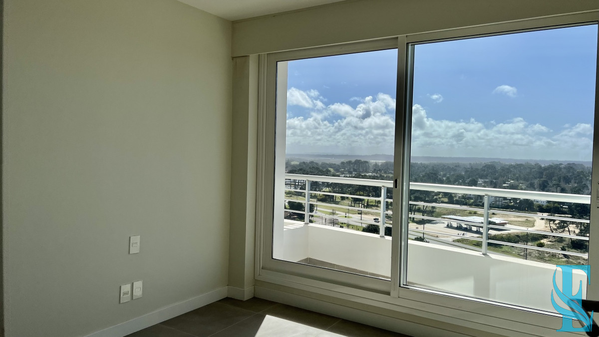 Apartamento ID.460 - Greenlife. 3 Dormitorios con 4 baños. OPORTUNIDAD.