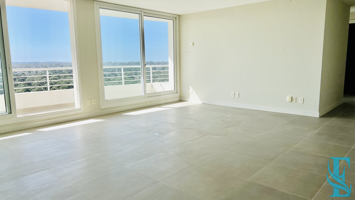 Apartamento ID.460 - Greenlife. 3 Dormitorios con 4 baños. OPORTUNIDAD.