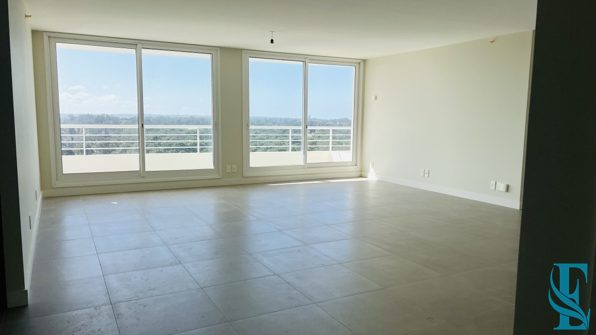 Apartamento ID.461 - Greenlife. 3 Dormitorios con 4 baños. OPORTUNIDAD.