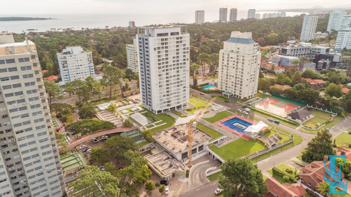 Apartamento ID.460 - Greenlife. 3 Dormitorios con 4 baños. OPORTUNIDAD.