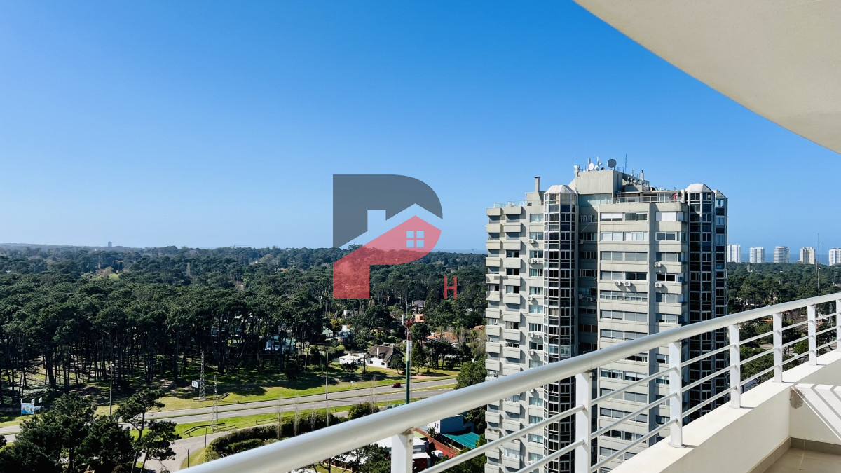 Apartamento ID.217 - Greenlife. 3 Dormitorios con 4 baños. OPORTUNIDAD.