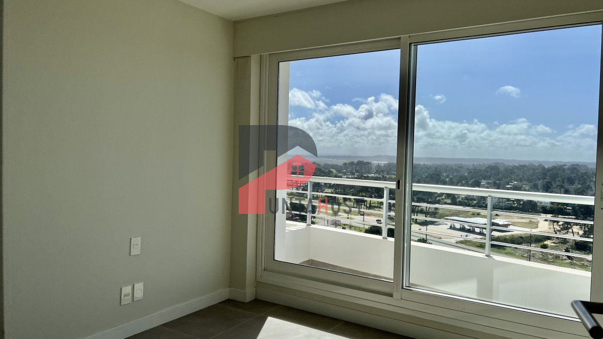 Apartamento ID.217 - Greenlife. 3 Dormitorios con 4 baños. OPORTUNIDAD.