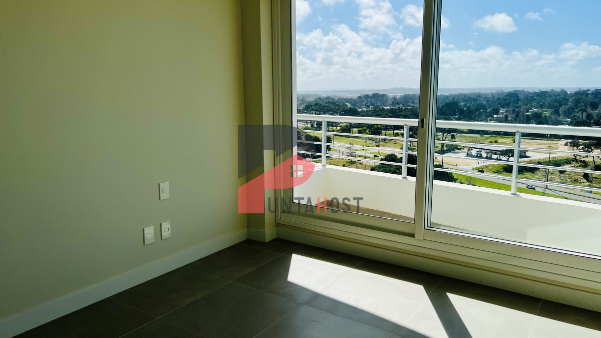 Apartamento ID.166 - Greenlife. 3 Dormitorios con 4 baños. OPORTUNIDAD.