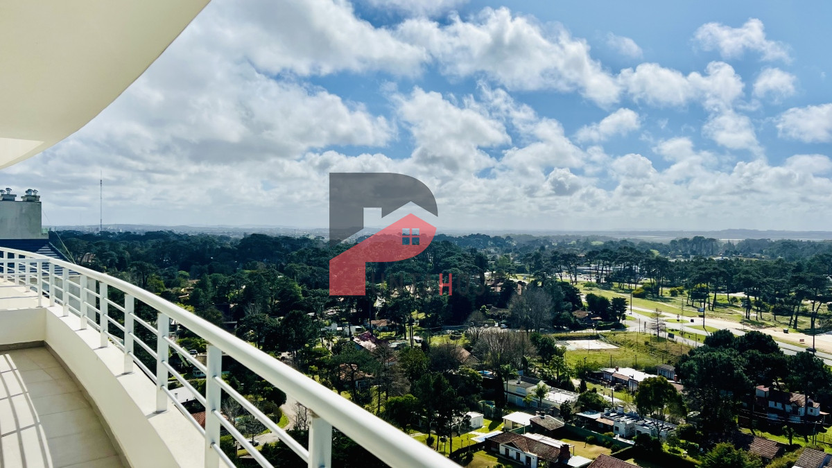 Apartamento ID.166 - Greenlife. 3 Dormitorios con 4 baños. OPORTUNIDAD.