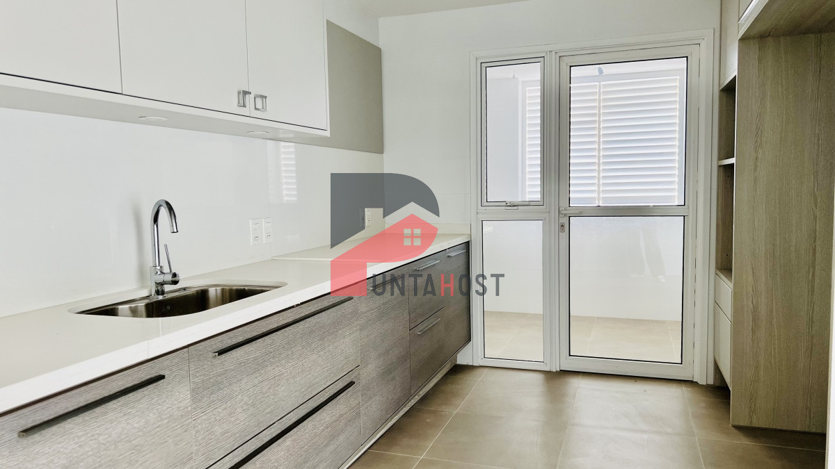 Apartamento ID.217 - Greenlife. 3 Dormitorios con 4 baños. OPORTUNIDAD.