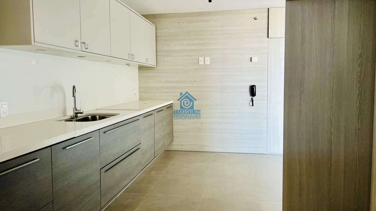Apartamento ID.742 - Greenlife. 3 Dormitorios con 4 baños. OPORTUNIDAD.