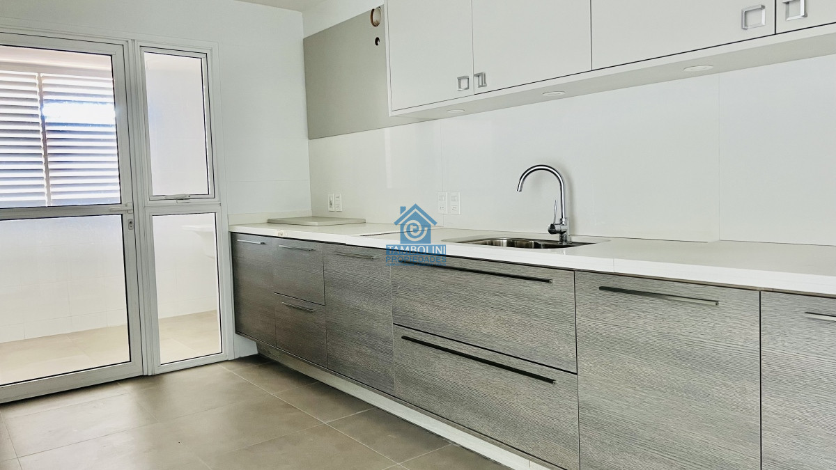 Apartamento ID.742 - Greenlife. 3 Dormitorios con 4 baños. OPORTUNIDAD.