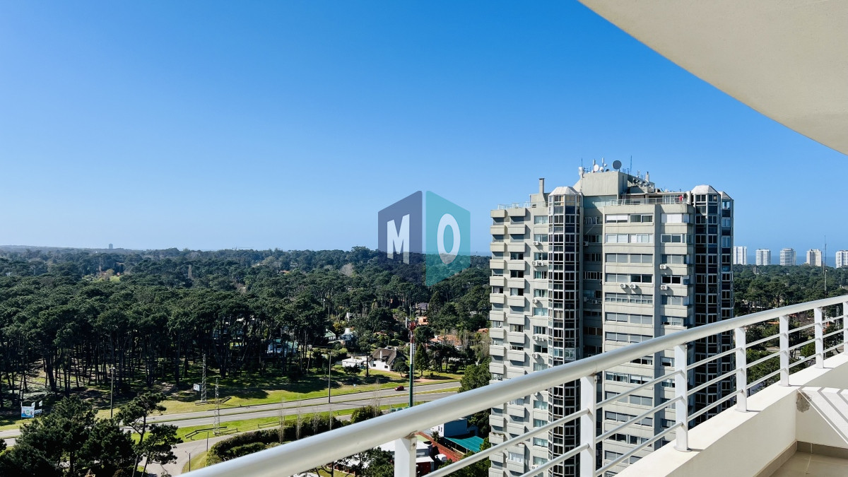 Apartamento ID.969 - Greenlife. 3 Dormitorios con 4 baños. OPORTUNIDAD.