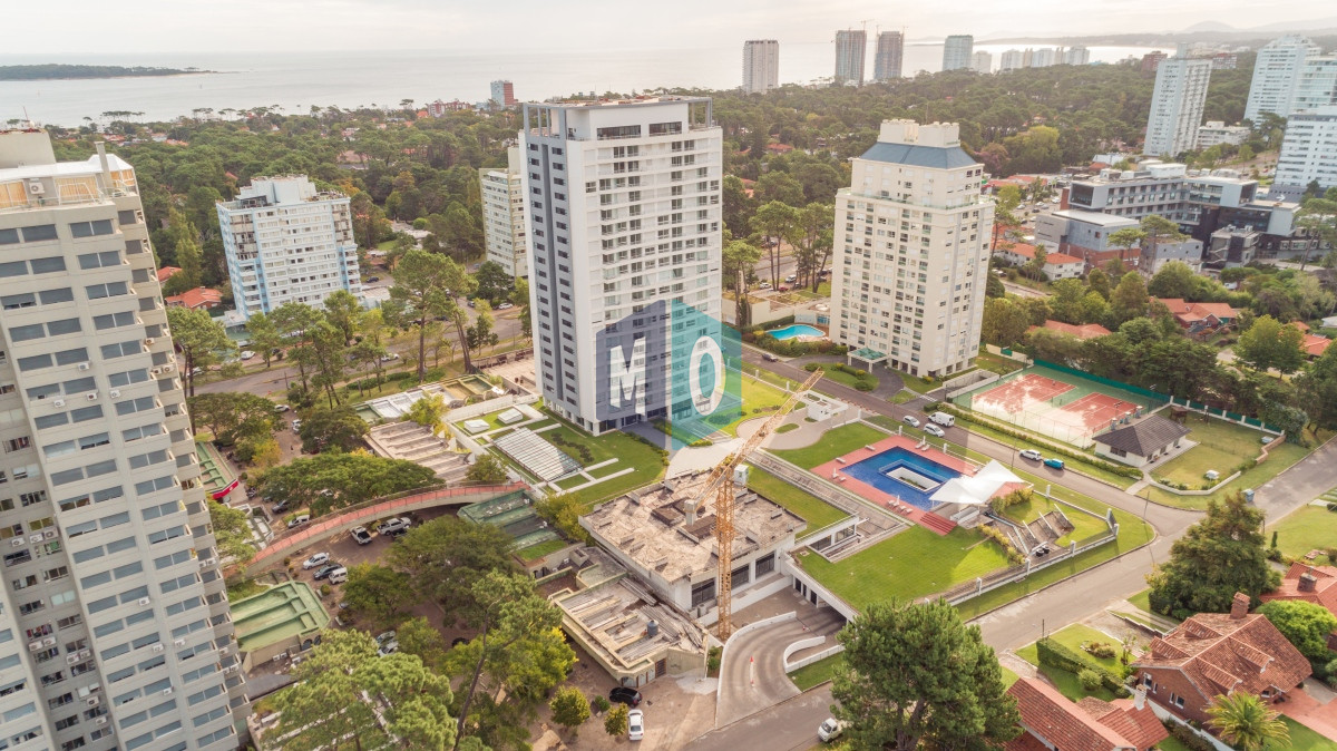 Apartamento ID.923 - Greenlife. 2 Dormitorios con 3 baños. OPORTUNIDAD
