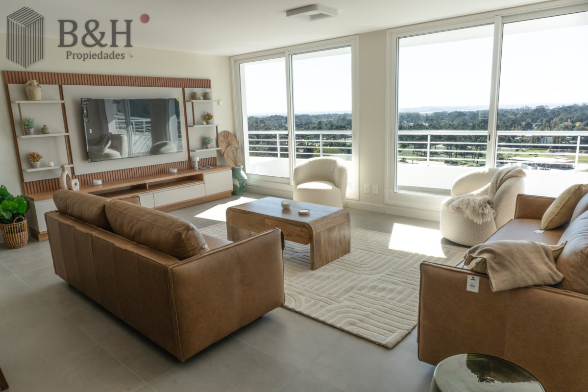 Venta Apartamento. 3 Dormitorios con 3 baños.