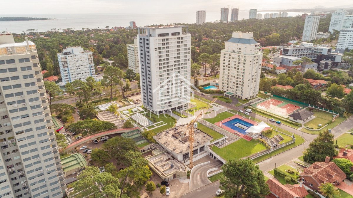 Apartamento ID.28572 - Greenlife. 3 Dormitorios con 3 baños. OPORTUNIDAD.