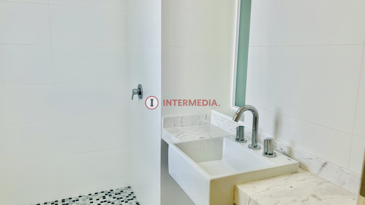 Apartamento ID.410 - Greenlife. 3 Dormitorios con 4 baños. OPORTUNIDAD.
