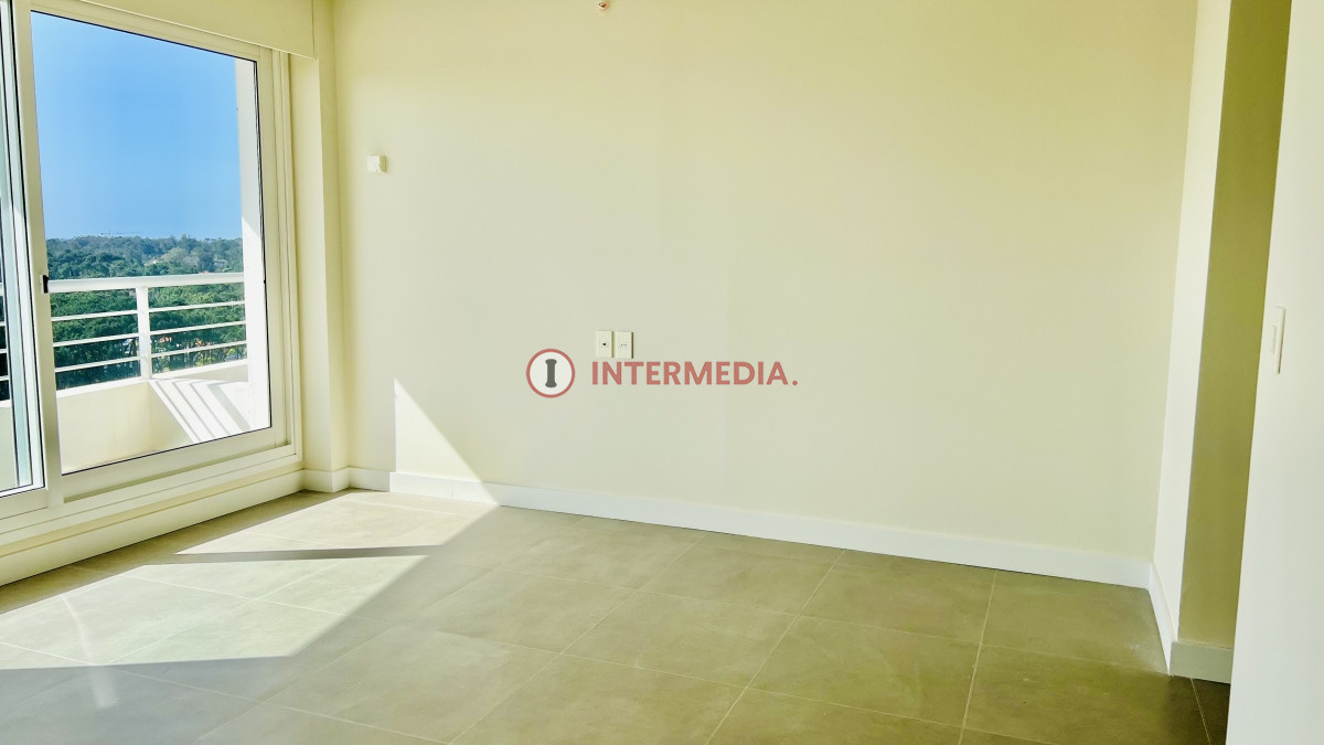 Apartamento ID.411 - Greenlife. 3 Dormitorios con 3 baños. OPORTUNIDAD.